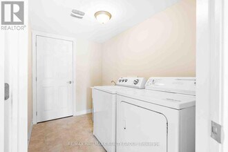 164 Sunshine Crescent in Ottawa, ON - Building Photo - Building Photo