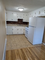 246 Salem St in Wakefield, MA - Building Photo