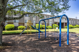 Kings Highlands Apartments in Columbus, OH - Foto de edificio - Building Photo