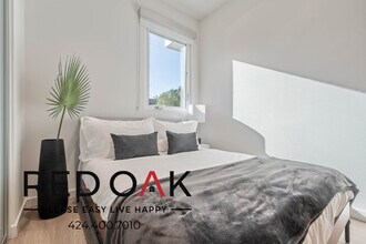 8820 Belford Ave in Los Angeles, CA - Building Photo - Building Photo
