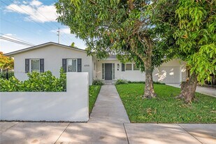 6700 SW 49th Terrace in Miami, FL - Building Photo