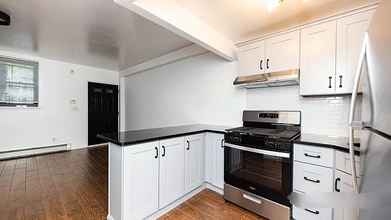 1319 Gates Ave in Brooklyn, NY - Foto de edificio - Building Photo