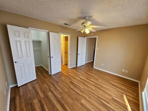 1404 Darr St in Irving, TX - Building Photo - Building Photo