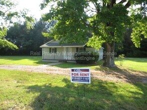 629 S Peedin Ave in Selma, NC - Building Photo - Building Photo