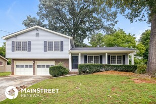 4269 Castlegate Dr in Snellville, GA - Building Photo