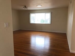 9610 Sheldon Rd in Elk Grove, CA - Building Photo - Building Photo