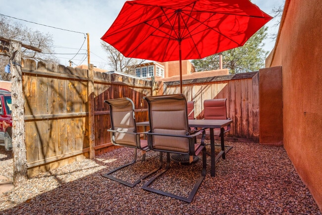 616 1/2-721 Galisteo St in Santa Fe, NM - Building Photo - Building Photo