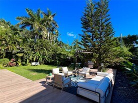 4515 Alton Rd in Miami Beach, FL - Building Photo
