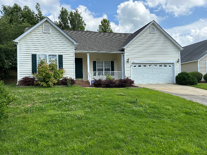 4722 Lone Tree Ct in Charlotte, NC - Building Photo