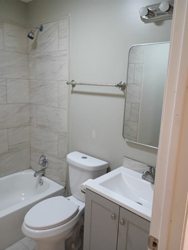 821 W Cherry St in Herrin, IL - Building Photo - Building Photo