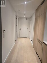 81 Wellesley St E in Toronto, ON - Building Photo - Building Photo