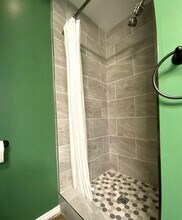 1025 N Kings Rd, Unit 106 in West Hollywood, CA - Building Photo - Building Photo