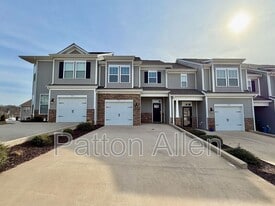 567 Big Sur Lp in Asheville, NC - Building Photo