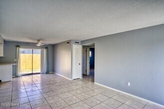 137 Washington Ave in Indialantic, FL - Building Photo - Building Photo