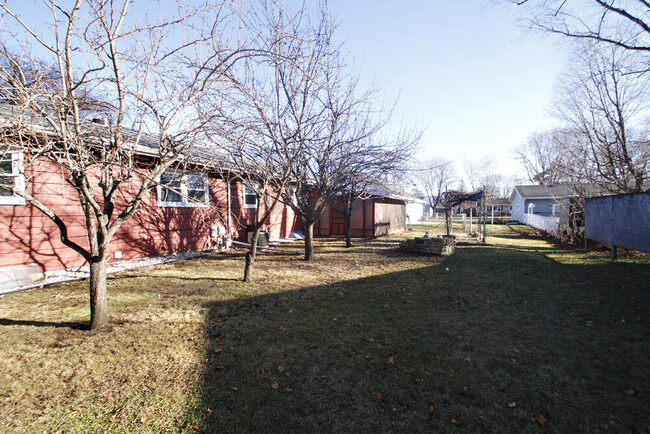 675 Grand Ave in Prairie Du Sac, WI - Building Photo - Building Photo