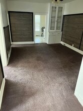 518 W Pleasant St, Unit 518 in Freeport, IL - Foto de edificio - Building Photo