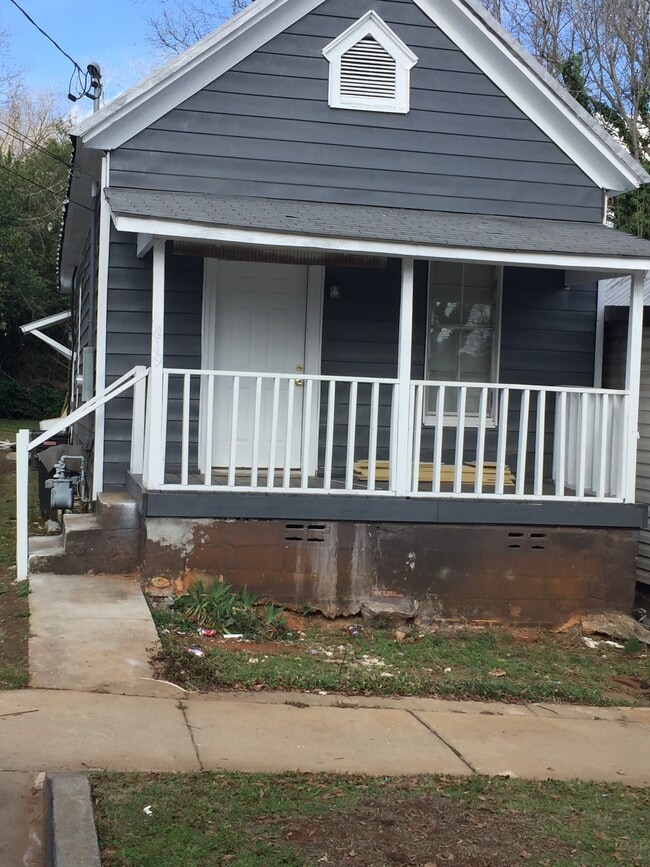 property at 619 E Solomon St