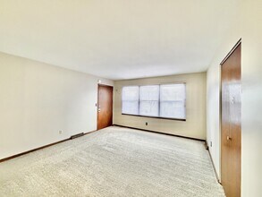 1922 N Randall Ave in Janesville, WI - Building Photo - Building Photo