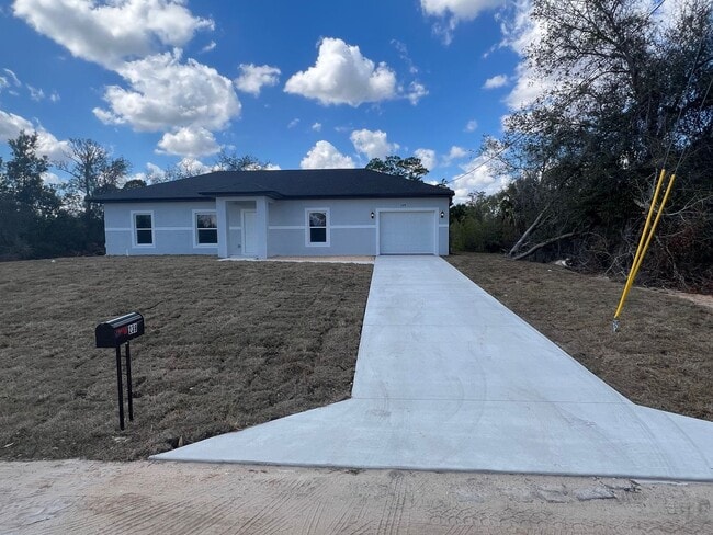 239 E Canal Way NE in Lake Placid, FL - Building Photo - Building Photo