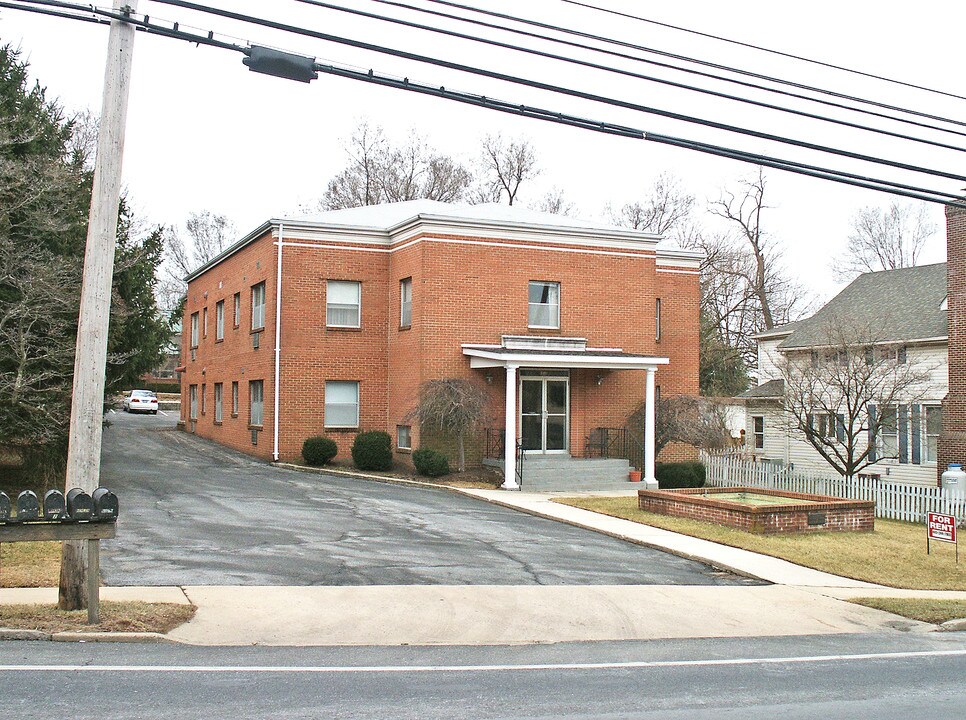 32 E Main St in Middletown, MD - Building Photo