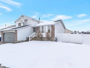5808 S Impressions Dr in Kearns, UT - Building Photo - Building Photo