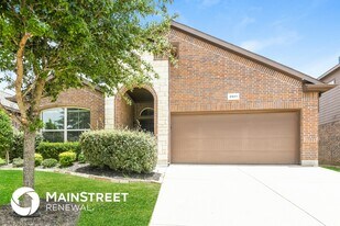 2921 Cedar Ridge Ln in Fort Worth, TX - Building Photo