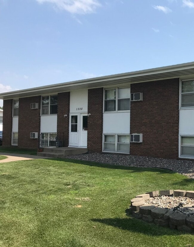 property at 1526 16th Ave SE