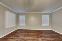 9323 Rippling Fields Dr in Houston, TX - Building Photo - Building Photo