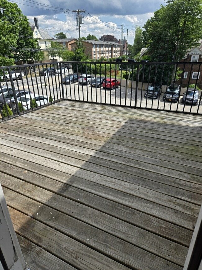 385 Palisade Ave, Unit 2 in Yonkers, NY - Building Photo - Building Photo