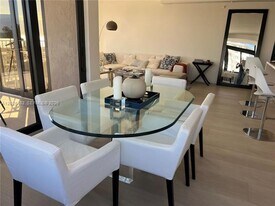 201 Crandon Blvd in Key Biscayne, FL - Building Photo