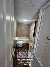 903 E Bee Tree Ave in Nashville, GA - Building Photo - Building Photo