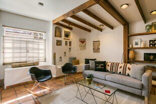 610 Carlisle Blvd SE in Albuquerque, NM - Building Photo