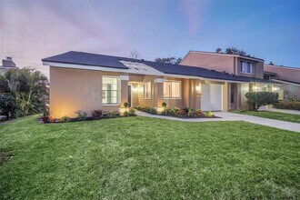 8244 Limetree Ct in Orlando, FL - Foto de edificio - Building Photo