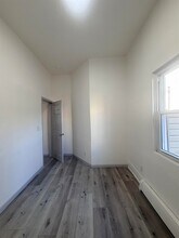 124 Winfield Ave, Unit 1 in Jersey City, NJ - Foto de edificio - Building Photo