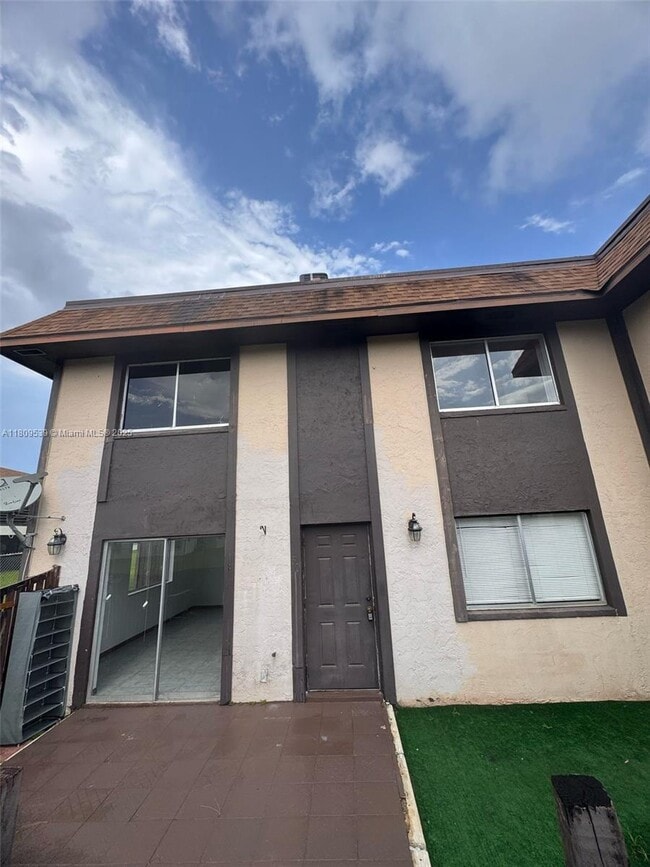 2120 Sherwood Forest Blvd in West Palm Beach, FL - Building Photo - Building Photo