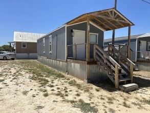 2440 TX-16 in Bandera, TX - Building Photo - Building Photo