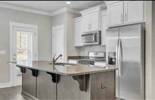 300 Hague Dr in Duncan, SC - Building Photo