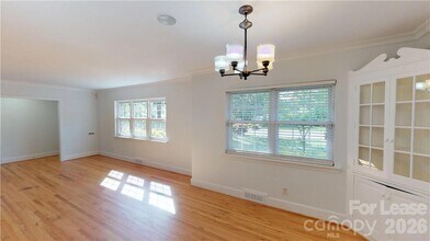 1426 Bevis Dr in Charlotte, NC - Building Photo - Building Photo