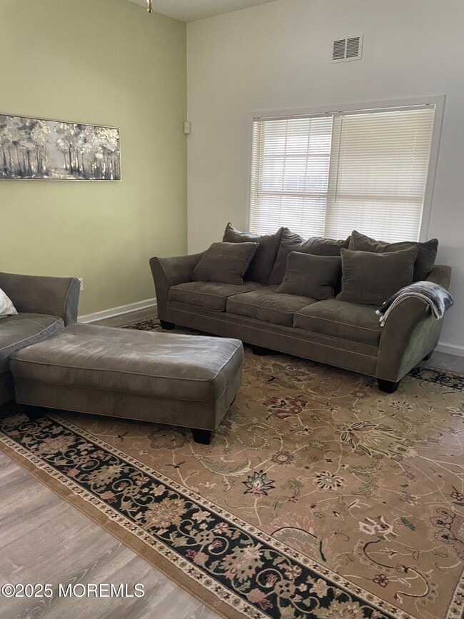 518 Petunia Ln N in Manchester Township, NJ - Building Photo - Building Photo