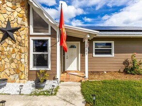 1297 SE Floresta Dr in Port St. Lucie, FL - Building Photo - Building Photo