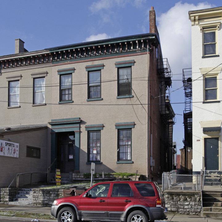 1044 York St in Newport, KY - Foto de edificio