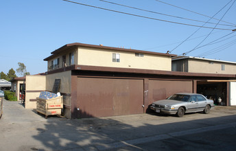 4511 Clover Dr in Oxnard, CA - Building Photo - Building Photo