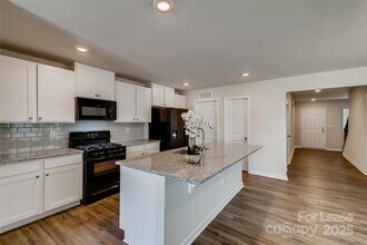 3113 Treyson Dr in Denver, NC - Building Photo - Building Photo