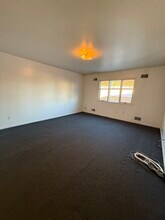 360 Ridge Rd, Unit 1 in Lyndhurst, NJ - Building Photo - Building Photo
