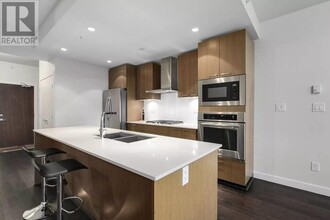 221-221 Union St in Vancouver, BC - Building Photo - Building Photo
