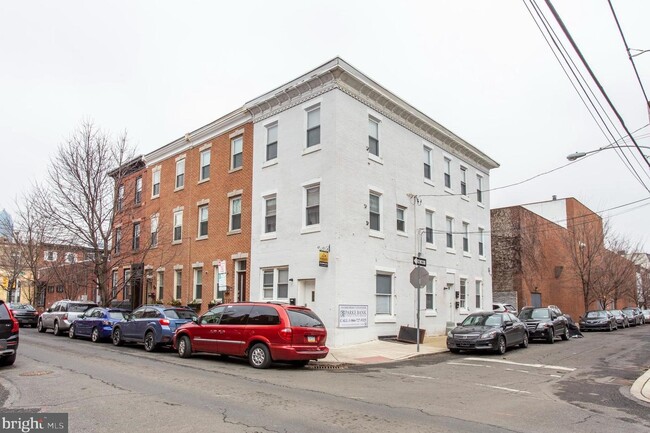 915 S 18th St in Philadelphia, PA - Building Photo - Building Photo