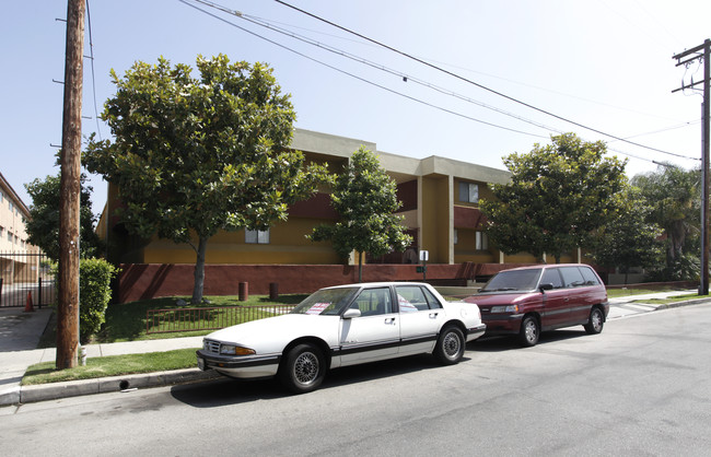 11741-11747 Gilmore St in North Hollywood, CA - Building Photo - Building Photo