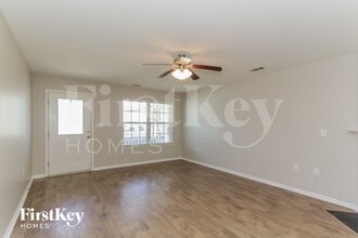 301 Lind Point Ln in Monroe, NC - Building Photo - Building Photo