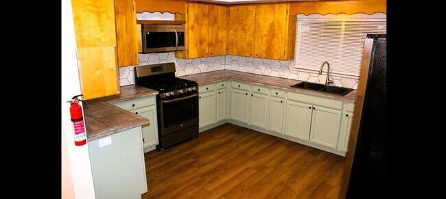 251A Upper San Pedro Rd in Espanola, NM - Building Photo - Building Photo
