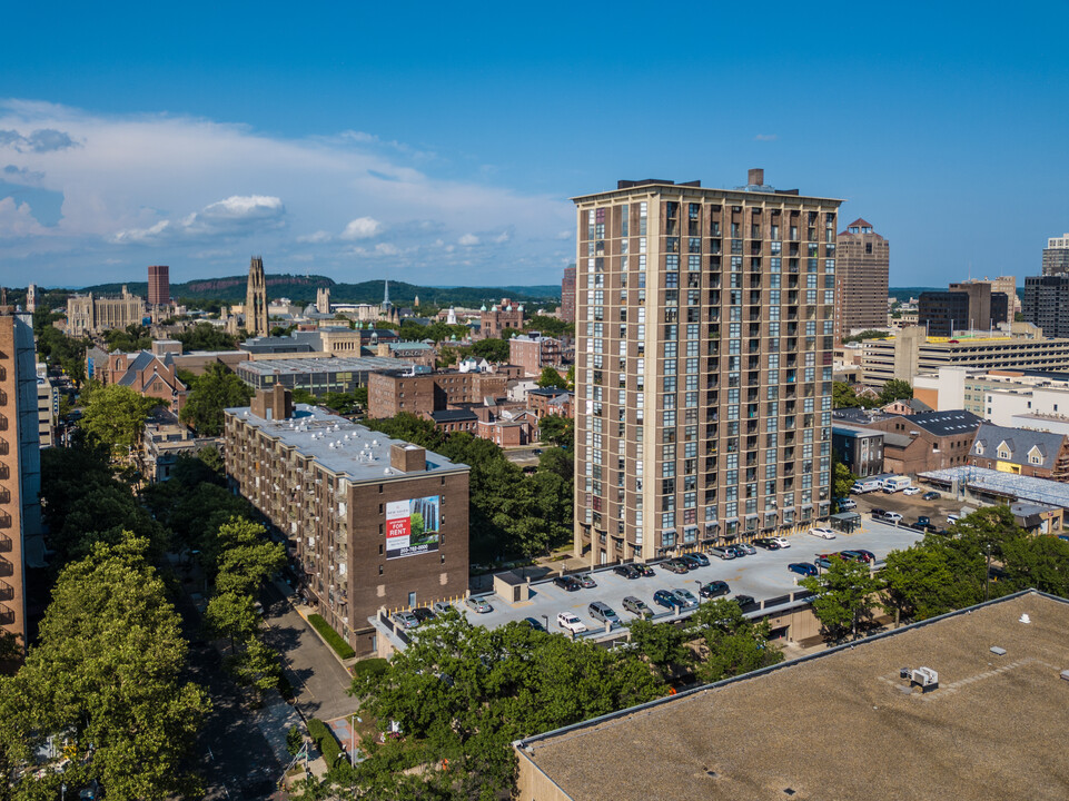 New Haven Towers in New Haven, CT - Foto de edificio